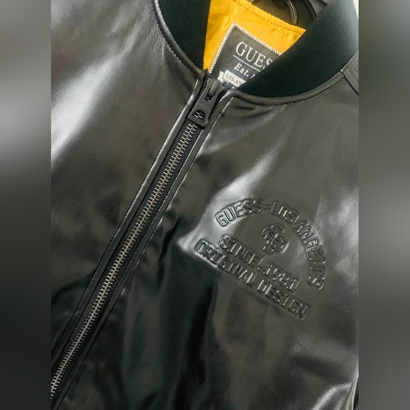 New GUESS mens District Faux Leather Bomber Jacket Size S - Picture 3 of 11